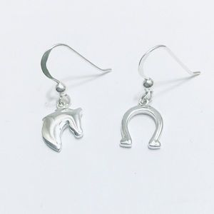 Horse & horseshoe .925 earrings.